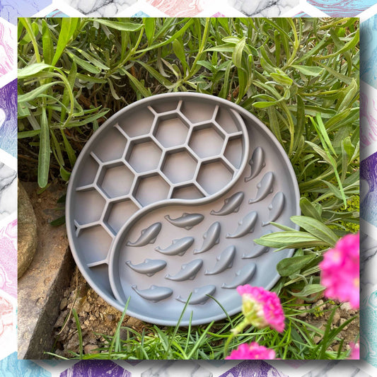 CHEWTOPIA Yin Yang Slow Feeder
